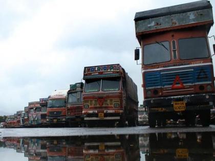 Goods like transporters were like! | माल वाहतूकदारांचा संप ‘जैसे थे’च!