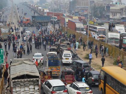 Truck Drivers Protest : Inflation will increase due to truck drivers' strike, loss of 450 crores in three days | ट्रक चालकांच्या संपामुळे महागाई वाढणार, तीन दिवसांत 450 कोटींचे नुकसान होणार