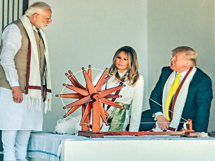 Donald Trump Visit: Trump's visit to Sabarmati Ashram; But forget about Gandhiji | Donald Trump Visit: साबरमती आश्रमाला ट्रम्प यांची धावती भेट; पण गांधीजींचा विसर