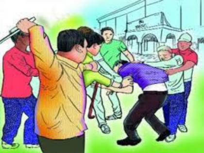 Violent fighting between two groups dispute; Filing crimes against each other | जागेच्या वादावरून दोन गटांमध्ये तुंबळ हाणामारी; परस्पर विरोधात गुन्हे दाखल