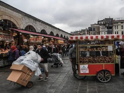 Turkey also started begging, Who target India with Pakistan; photo exposed turkestan | Turkey Financial Crisis: भारताला पाण्यात पाहणारा तुर्कस्तानदेखील भिकेला लागला; 'या' फोटोने बुरखा फाडला