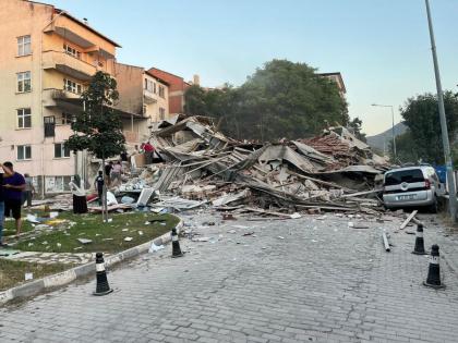 Earthquake of magnitude 6.1 strikes Turkey, Video Goes Viral | Turkey Earthquake: तुर्कीत ६.१ रिश्टर स्केलचा भूकंप, २० सेकंदाचा धक्कादायक व्हिडीओ सोशल मीडियावर व्हायरल Earthquake of magnitude 6.1 strikes Turkey, Video Goes Viral | Turkey Earthquake: तुर्कीत ६.१ रिश्टर स्केलचा भूकंप, २० सेकंदाचा धक्कादायक व्हिडीओ सोशल मीडियावर व्हायरल
