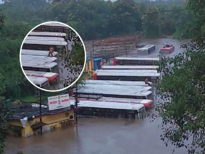 Nagpur Rain: They spent four hours in boats-turned-buses for their lives | Nagpur Rain Video : होडी बनलेल्या बसेसमध्ये जीव मुठीत घेऊन त्यांनी काढले चार तास