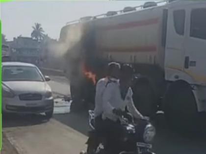 The tire of a tanker transporting chemicals took a beating near Saidapur | रसायन वाहतूक करणाऱ्या टँकरच्या टायरने घेतला पेट, सैदापूरजवळ थरार