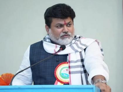 Under the dispute between ajay Barskar and manoj Jarange Patil the government will not fall into it - Uday Samant | बारस्कर व जरांगे पाटील यांच्यातला वाद अंतर्गत, त्यात सरकार पडणार नाही - उदय सामंत