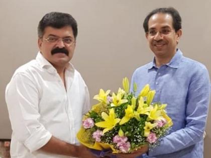 ncp leader jitendra awhad meets shiv sena chief uddhav thackeray at matoshree | जितेंद्र आव्हाडांची 'मातोश्री पे चर्चा', उद्धवना सांगितली शरद पवारांच्या 'मन की बात'?