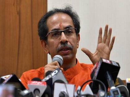 opposition attacks shiv sena leader and minister uday samant over bogus degree row | अवघ्या आठवड्याभरात वादात अडकले शिवसेनेचे मंत्री; डिग्री बोगस असल्याचा आरोप