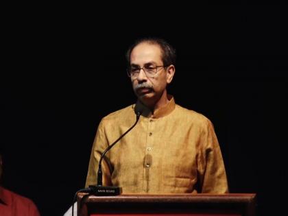 Uddhav Thackeray criticism at the Ganeshotsav mandal meeting | गणेश मंडळे दंड भरणार नाही, खड्यावर सरकारलाच दंड लावा Uddhav Thackeray criticism at the Ganeshotsav mandal meeting | गणेश मंडळे दंड भरणार नाही, खड्यावर सरकारलाच दंड लावा