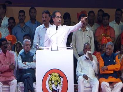 Uddhav Thackeray criticized the Election Commission saying that it is hurting the unity of Marathi people and Hindus  | uddhav thackeray: "मराठी माणसांच्या आणि हिंदूच्या एकजुटीवर घाव घातला जातोय", ठाकरेंची निवडणुक आयोगावर बोचरी टीका