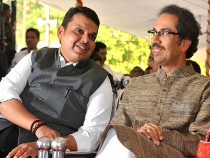 cm devendra fadnavis and shiv sena chief uddhav thackeray discuss strategy for lok sabha election 2019 | मातोश्रीवर मध्यरात्रीपर्यंत उद्धव ठाकरे, मुख्यमंत्र्यांमध्ये चर्चा रंगली; युतीची रणनिती ठरली