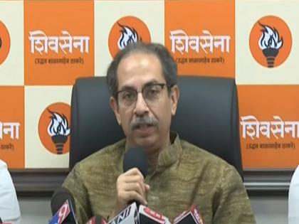 shivsena uddhav thackeray slams state government over farmers issue and dharavi redevelopment project | "मुंबई आंदण देणार नाही, १६ डिसेंबरला अदानींच्या कार्यालयावर धडकणार शिवसेनेचा मोर्चा"