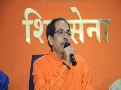 Uddhav Thackeray criticized the Mahayuti government during the protest of the Sarpanch Association | "सरकारच्या लाडका काँट्रॅक्टर, लाडका उद्योगपती योजना सुरु"; सरपंच संघटनेच्या आंदोनलात ठाकरेंचे टीकास्त्र