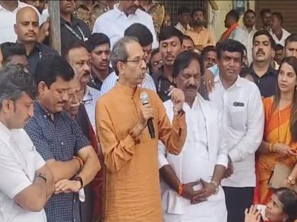 'अन्नदात्याला मदतीत किडलेले धान्य दिले, लाज वाटत नाही?' उद्धव ठाकरेंची जोरदार टीका