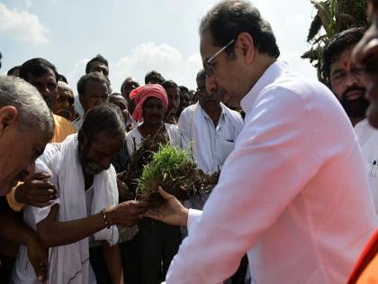 When to visit Help? Farmer tears in front of Uddhav Thackeray | मदत केव्हा भेटनजी? उद्धव ठाकरेंसमोर शेतकऱ्याला अश्रू अनावर