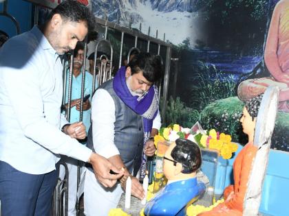 Dr. Babasaheb Ambedkar Jayanti celebrated at his birth place for the first time in 132 years | डाॅ. बाबासाहेब आंबेडकरांच्या मूळगावी १३२ वर्षात प्रथमच शासकीय जयंती