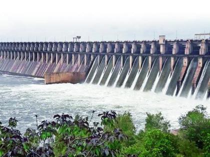 ‘Ujani’ reaches the threshold of a hundred; The dam is housefull for 95% water | ‘उजनी’ पोहोचली शंभरीच्या उंबरठ्यावर; ९५ टक्के पाणीसाठ्याने धरण हाऊसफुल्ल