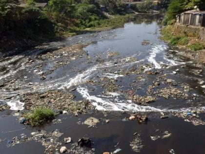 Take the penalty from polluting factories | प्रदूषणकारी कारखान्यांकडून दंड घ्या