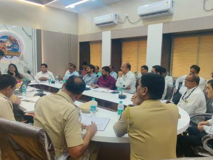 municipal commissioner held a disaster management meeting of various govt departments at the ulhasnagar municipal headquarters | उल्हासनगर महापालिका मुख्यालयात महापालिका आयुक्तांनी घेतली शासनाच्या विविध विभागांची आपत्ती व्यवस्थापनाची बैठक 