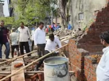 Hammer on illegal construction in Ulhasnagar, Municipal Commissioner's aggressive stance | उल्हासनगरातील अवैध बांधकामावर हातोडा, महापालिका आयुक्तांची आक्रमक भूमिका