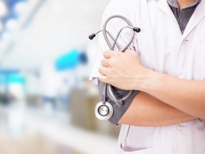 Case registered against two Fake doctors in Maneregaon, Ulhasnagar | Ulhasnagar: रुग्णाच्या जीवाशी खेळ, उल्हासनगर माणेरेगावातील दोन बोगस डॉक्टरावर गुन्हा Case registered against two Fake doctors in Maneregaon, Ulhasnagar | Ulhasnagar: रुग्णाच्या जीवाशी खेळ, उल्हासनगर माणेरेगावातील दोन बोगस डॉक्टरावर गुन्हा