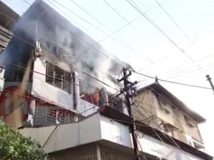 Fire on the second floor of a building in Ulhasnagar | उल्हासनगरात इमारतीच्या दुसऱ्या मजल्याला आग