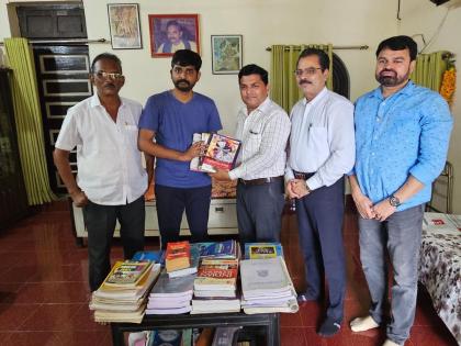 Books by Abhijit Tale who became an IAS at Ulhasnagar Municipal Corporation | उल्हासनगर महापालिका अभ्यासिकेला आयएएस झालेल्या अभिजित टाले यांच्याकडून पुस्तके