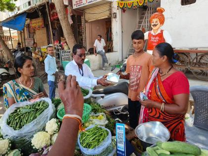 Action of Municipal Corporation free of footpath encroachment in Ulhasnagar, fine of 47 thousand | उल्हासनगरातील पदपथ अतिक्रमण मुक्त महापालिकेची कारवाई, ४७ हजाराचा दंड वसूल