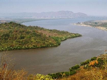  Release the water of Ulhas river in Chillhar river | उल्हास नदीचे पाणी चिल्हार नदीत सोडावे