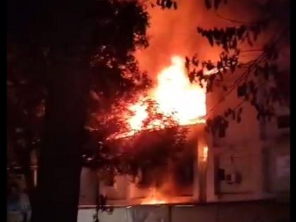 Mumbai: Fire in Kurla Industrial Estate! Fortunately there were no casualties | Mumbai: कुर्ला इंडस्ट्रीयल इस्टेटमध्ये आग! सुदैवाने जीवितहानी नाही  