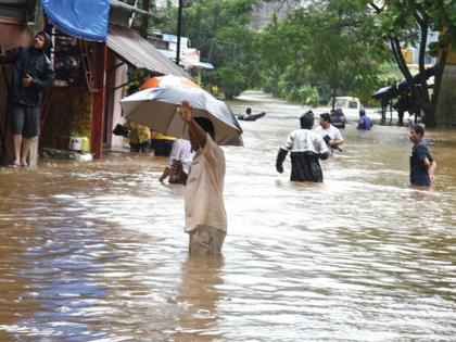 Rural life disrupted; Umroli's contact is broken again | ग्रामीण भागातील जनजीवन विस्कळीत; उमरोलीचा संपर्क पुन्हा तुटला