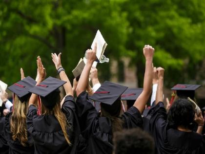 The announcement of the establishment of Marathi University for the third time is also in thin air | मराठी विद्यापीठ स्थापनेची तिसऱ्यांदा केलेली घोषणाही विरली हवेतच; तीन स्मरणपत्रे पाठवूनही दुर्लक्ष