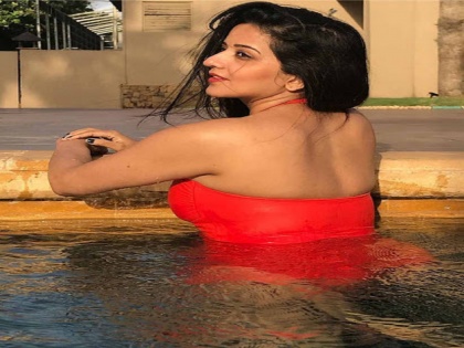 Hot Bhojpuri actress Monalisa's 'this' hot photo !! | भोजपुरी अभिनेत्री मोनालिसाचे ‘हे’ हॉट फोटो पाहून तुमची उडेल झोप!!