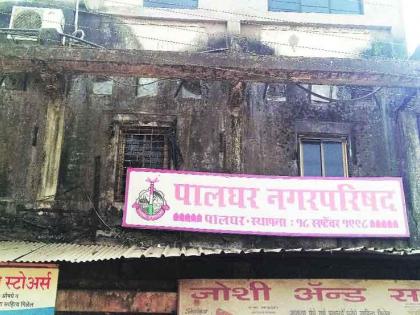 dispute in Shiv Sena for Palghar nagarpalika election | लोकसभेच्या तोंडावर पालघरमध्य़े शिवसेनेत धुसफूस