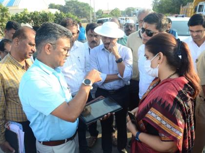 State Additional Chief Secretary Sujata Saunik inspected the temple premises in Pandharpur | राज्याच्या अपर मुख्य सचिव सुजाता सौनिक यांनी केली पंढरपुरातील मंदिर परिसराची पाहणी