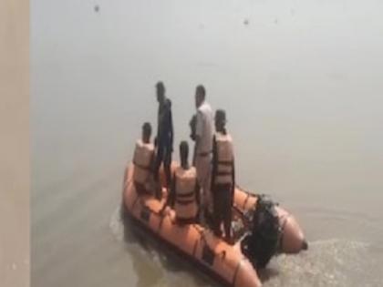 accident in Assam Boat carrying 30 people capsizes in Brahmaputra river many missing | आसाममध्ये मोठी दुर्घटना! ब्रह्मपुत्रा नदीत ३० जणांना घेऊन जाणारी बोट उलटली, अनेक जण बेपत्ता