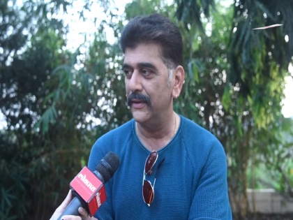 Aggabai Sunbai fame Abhijit Raje aka Girish Oak interview | मी आता ‘House Husband’ झालोय...! वाचा, ‘अग्गंबाई सुनबाई’चे ‘अभिजीत राजे’ काय म्हणाले?