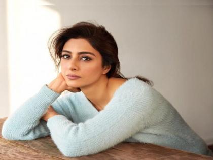 Say, what is my relationship...! What is Tabu talking about at the box office collection, everyone is shocked | Tabu On Box Office Collection:  म्हणे, माझा काय संबंध...! बॉक्स ऑफिस कलेक्शनवर हे काय बोलून गेली तब्बू, सगळेच हैराण