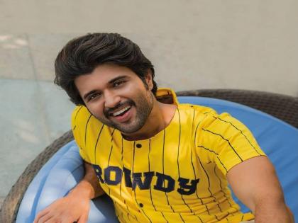 Liger star Vijay Deverakonda Has A Crush On Urmila Matondkar And Bhagyashree | Vijay Deverakonda : सगळे विजय देवरकोंडाच्या प्रेमात, तो ‘या’ दोन मराठी अभिनेत्रींच्या प्रेमात...!