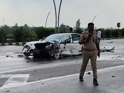 Minister in Yogi's government Nand Prasad Nandi's son and daughter-in-law, , were married 19 days before the car accident  | योगींच्या सरकारमधील मंत्री नंदी यांच्या मुलगा आणि सुनेच्या कारचा भीषण अपघात, १९ दिवसांपूर्वीत झालं होतं लग्न 