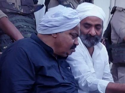 atiq ahmed and ashraf who was the fourth person controlling the killers no mobile found | अतिक -अश्रफच्या मारेकऱ्यांना कंट्रोल करणारा 'तो' चौथा कोण? तपासात झाला धक्कादायक खुलासा