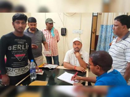 emotional story maharajganj young man came to pay the challan after selling his mother mangalsutra arto himself paid the fine | आईचं मंगळसूत्र विकून चालान भरायला आला तरूण; सत्य ऐकून ARTOना देखील राहावलं नाही