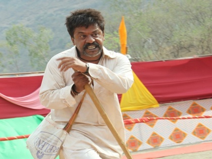 Kabaddi coach character will be play Upendra Limaye | उपेंद्र लिमये 'ह्या' चित्रपटात साकारणार गावठी कबड्डी प्रशिक्षक
