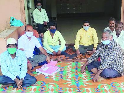 Villagers go on hunger strike for water | पाण्यासाठी निवळी ग्रामस्थांचे उपोषण