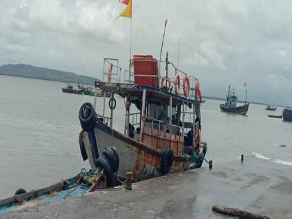 Karanja-Revas sea travel became expensive from Tuesday |  करंजा- रेवस सागरी प्रवास मंगळवारपासून महागला