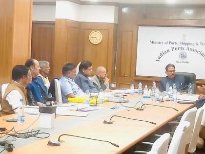 Pension committee approves several recommendations of retired port workers in its first meeting | सेवानिवृत्त बंदर कामगारांच्या अनेक शिफारशींना पेन्शन समितीची पहिल्या बैठकीत मंजुरी 