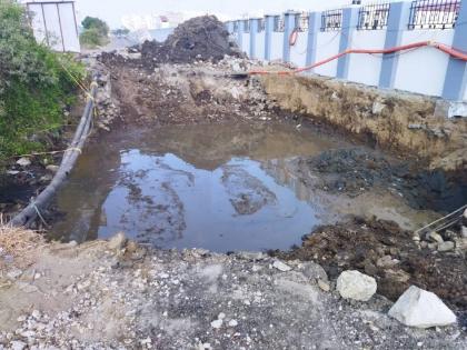 Uran railway station route closed due to faulty mooring work | नादुरूस्त मोऱ्यांच्या कामामुळे उरण रेल्वे स्टेशन मार्ग बंद