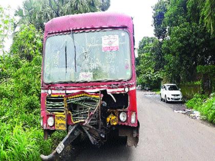 At least 21 people were injured in the accident in Ore Panvel | उरणमध्ये आवरे-पनवेल एसटी अपघातात २१ जखमी