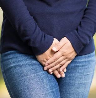 घोटभर पाणी प्यायलं तरी लगेच लघवी लागते, सतत लघवीला जावं लागतं? ७ गोष्टी आजच बदला..