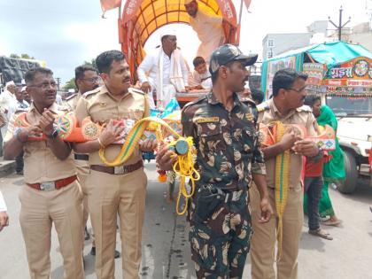 sant tukaram maharaj palkhi ceremony in Urlikanchan Breaking the tradition of resting for years | Ashadhi Wari: उरळी कांचनमध्ये तुकोबांच्या पालखी सोहळ्यात गोंधळ; वर्षानुवर्षाची विसाव्याची परंपरा खंडित