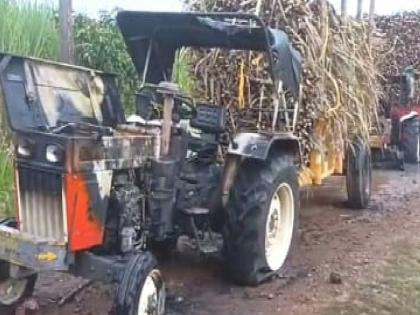 farmers union movement turned violent in In Kolhapur; Two tractors, four acres of sugarcane were burnt | कोल्हापुरात शेतकरी संघटनेच्या आंदोलनाला हिंसक वळण; दोन ट्रॅक्टर, चार एकर ऊस पेटवला